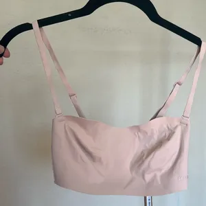 Skims Naked Bandeau Bra Mica Size XS NWT‎ thumbnail 3