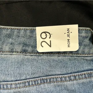 PacSun Black Rose Embroidered Distressed Women's Mom Denim Jeans SZ 29 Brand New thumbnail 14