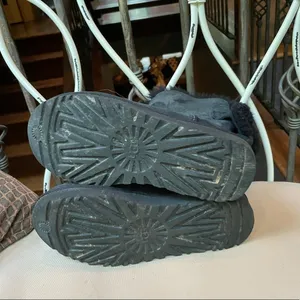 UGG‎ Arielle Bailey Fur Bow Black Boots Size 6 thumbnail 8
