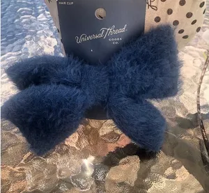 Universal Threads NWT Blue Faux Fur Bow Clip thumbnail 1
