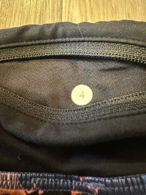Lululemon Hotty Hot Short 2.5” thumbnail 3
