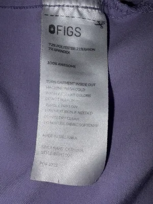 Figs Women's V-Neck Scrub Top in Lavender Size XL thumbnail 7