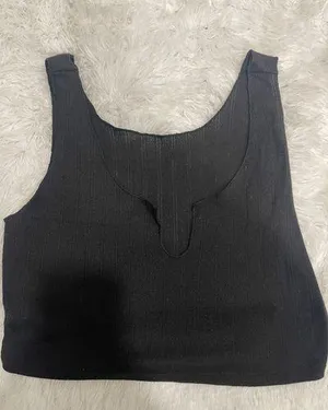 Black Cropped Tank Top thumbnail 1