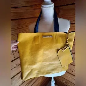 Marc Jacobs Wingman Tote Reversible Leather Tote in blue or yellow size XL thumbnail 10
