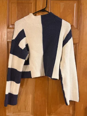 Butter melon color block turtle neck crop sweater size small . thumbnail 6