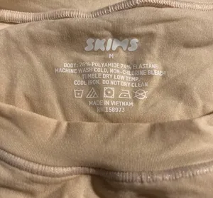 SKIMS Fits Everybody Long Sleeve Bodysuit NWT M thumbnail 4