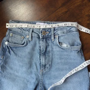 Zara Light Wash Blue Denim Jeans Straight Leg High Waist Size 0 thumbnail 7