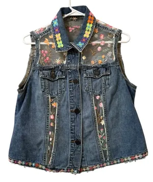 Denim Embroidered Floral Sleeveless Vest Women Size Medium Bohemian Hippie‎ thumbnail 1