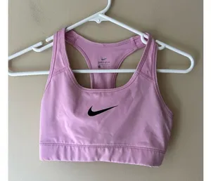 nike sports bra thumbnail 1