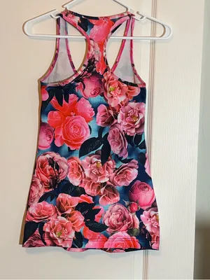 Lululemon Cool Racerback Tank Top Secret Garden Floral Running Yoga. Size 2 best thumbnail 3