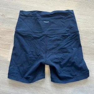 Aritzia Biker Shorts thumbnail 2