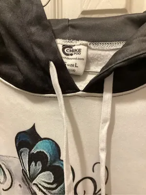 Nike Women’s Black & White Skull Graphic Pullover Hoodie thumbnail 2