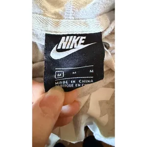 Nike Women’s Size M Hoodie & Long Sleeve Tee Lot Gray Olive Swoosh Just Do It thumbnail 5