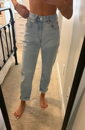 American Eagle Jeans thumbnail 1