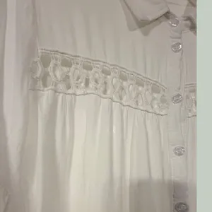 Boho White Tiered Button‎ Down Tunic Crochet Lace Bell Sleeve Top thumbnail 5