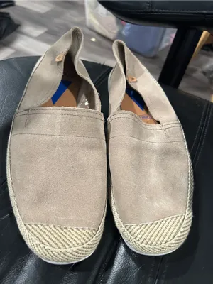 Women's Suede Slip-On Flats in Light Taupe thumbnail 2
