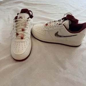 Nike Air Force 1 Low Valentines Day (2024) Size 10 Womens New ,Glitter No Box thumbnail 2