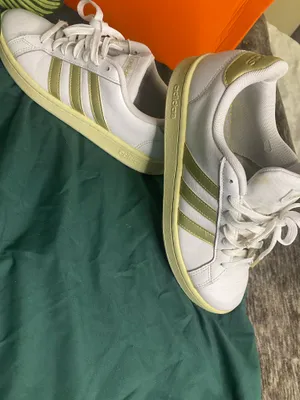 ADIDAS Neo Cloudfoam White 3 Gold Stripe Sneakers Women’s Size 8.5 thumbnail 5
