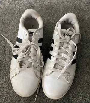 Adidas Sneakers thumbnail 1