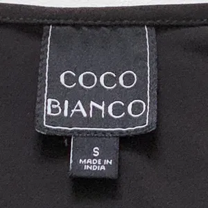 Coco Bianco Top Black Cold Shoulder Gold Chain Strap Detail Top Size Medium NEW thumbnail 2