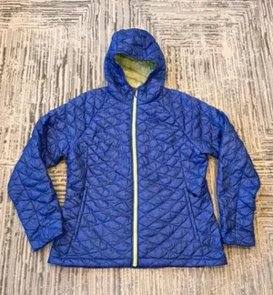 The North Face women's XL blue Thermoball quilted puffer coat MSRP $250. thumbnail 1