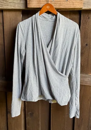 Lululemon Gray Microstriped Drape Wrap Long Sleeve thumbnail 1