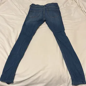 Hollister high-rise jean legging. Size 5r W27 L28 thumbnail 3