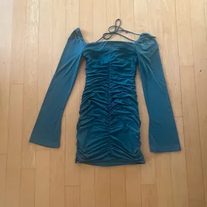 hampstead long sleeve teal dress SIZE 4 thumbnail 3