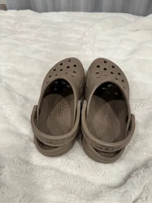 Crocs Classic Clog in Brown thumbnail 8
