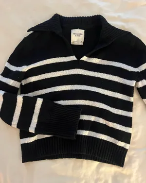 Abercrombie Sweater thumbnail 1
