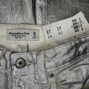 NWT Abercrombie & Fitch Jeans 25 0R High-Rise 90s Curve‎ Love Relaxed Silver thumbnail 8