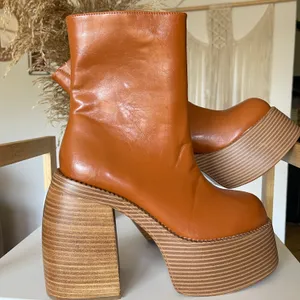 Platform Boots thumbnail 2