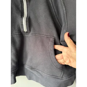 Women's Black Cropped Half thumbnail 3