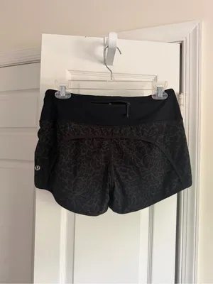 Lululemon Run Times Short 4-Way Stretch Petal Camo Black Size 4 thumbnail 8