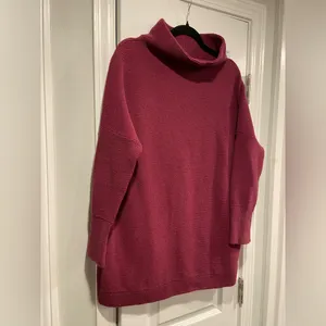 Free People Size S Burgundy Ribbed Mock Neck Sweater Large Oversized Cozy Knit thumbnail 4