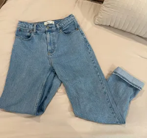 Abercrombie & Fitch Straight Leg Jeans thumbnail 1