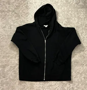 black zip up thumbnail 1