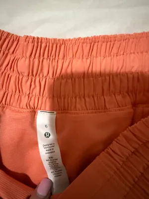 Lululemon Hotty Hot High-Rise Shorts 2.5" thumbnail 2