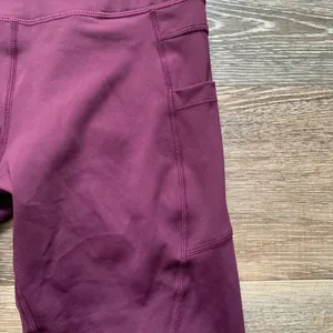 Zyia Active Plum Purple Capri Leggings 6-8 thumbnail 2