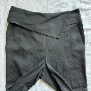 Michelle Mason Women's Size 6 Drape‎ Black Dress Pants Trousers thumbnail 6