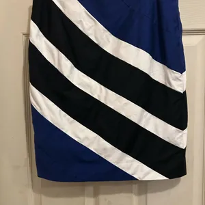 White House| Black Market Black, Blue, and White Striped Pencil Skirt - size 8 thumbnail 2