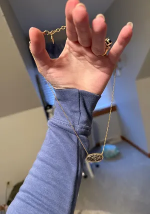 Sliver and gold Kendra Scott necklace thumbnail 1