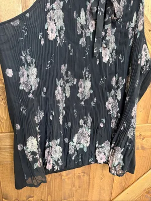 Maurices Plus Black Floral Cold Shoulder Pleated Tie Neck Blouse NWT Size 3XL(92 thumbnail 3