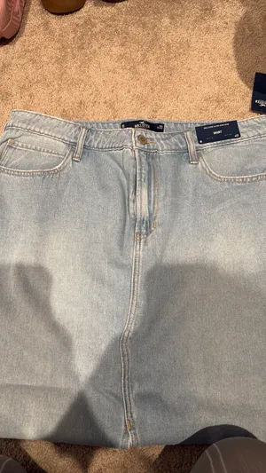 Hollister Ultra High-Rise Jeans Skirt thumbnail 3