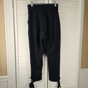 Gymshark Womens Black Ark Cropped High‎ Rise Ankle Tie Sweatpants Small thumbnail 2