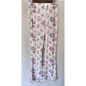 Lainey Wilson‎ Peace, Love, and Cowboys Bell Bottom Western Print PJ Set Size L thumbnail 7