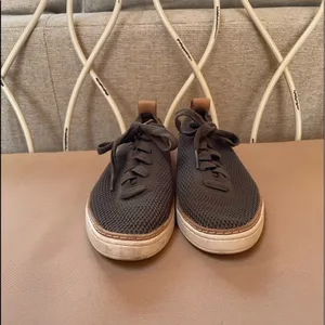 Ugg Sidney Lace Up Sneaker in‎ Green Size 7 thumbnail 4