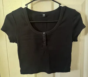 Black crop top thumbnail 3