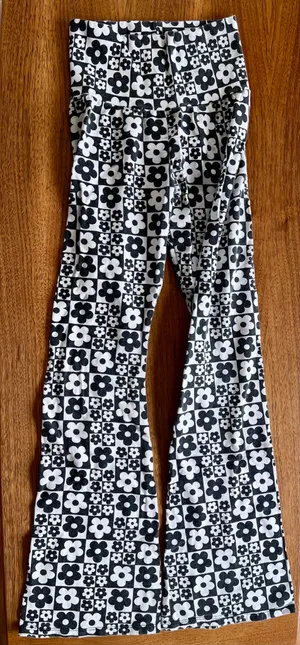Wild Fable Black and White Checkered Floral Flare Leggings thumbnail 1