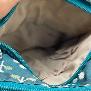 Lug floral crossbody med size thumbnail 9